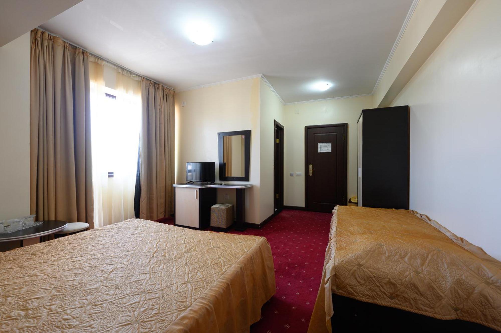 Hotel Coral เอโฟริเอนอร์ด ภายนอก รูปภาพ