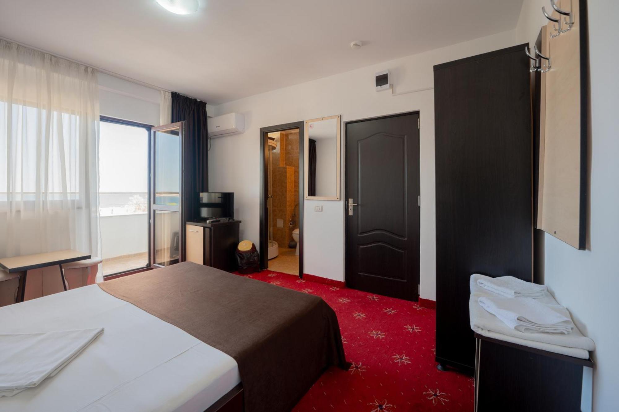 Hotel Coral เอโฟริเอนอร์ด ภายนอก รูปภาพ
