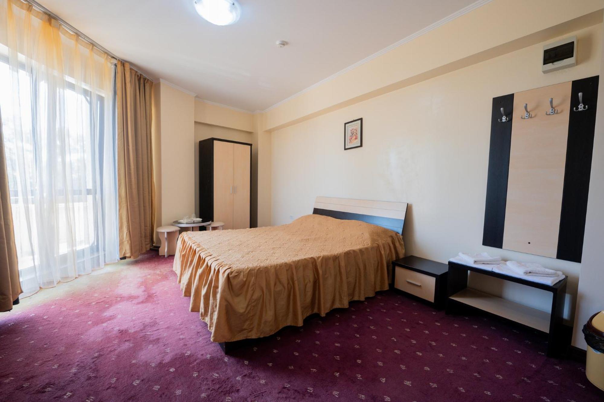 Hotel Coral เอโฟริเอนอร์ด ภายนอก รูปภาพ