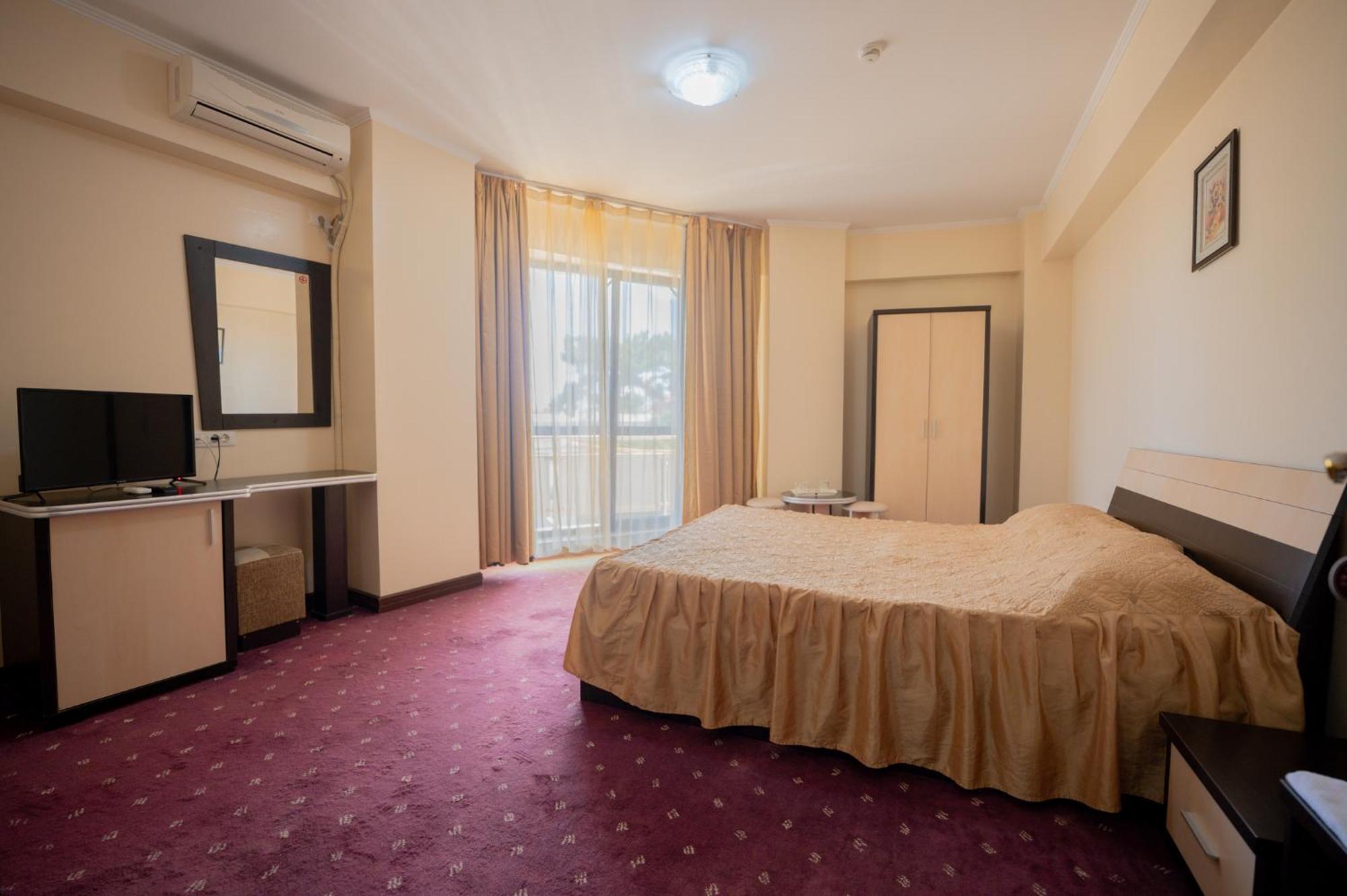 Hotel Coral เอโฟริเอนอร์ด ภายนอก รูปภาพ